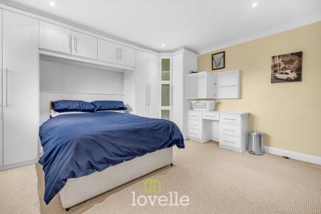 2 bedroom Apartment for sale in St Josephs Court, Cleethorpes, DN35