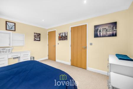 2 bedroom Apartment for sale in St Josephs Court, Cleethorpes, DN35