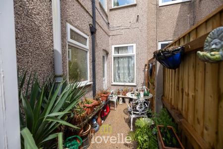 5 bedroom Town house for sale in Harrington Street, Cleethorpes, DN35