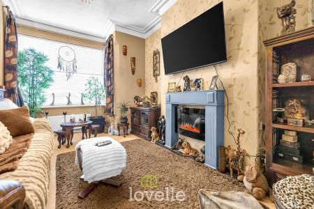 5 bedroom Town house for sale in Harrington Street, Cleethorpes, DN35