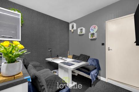 5 bedroom Town house for sale in Harrington Street, Cleethorpes, DN35