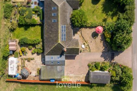 2 bedroom Semi-detached bungalow for sale in Lock Road, North Cotes, DN36