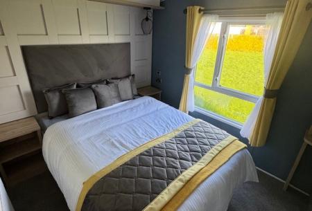 3 bedroom Park home for sale in North Sea Lane, Cleethorpes, DN36