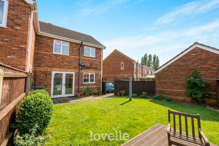 3 bedroom Semi-detached house for sale in Primrose Way, Cleethorpes, DN35