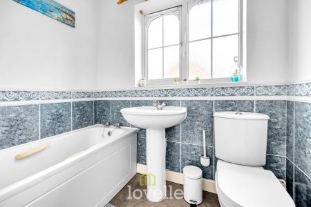 3 bedroom Semi-detached house for sale in Primrose Way, Cleethorpes, DN35