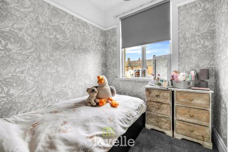 3 bedroom End of terrace house for sale in Queens Parade, Cleethorpes, DN35