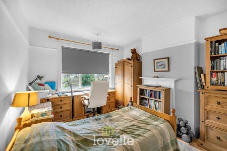 3 bedroom End of terrace house for sale in Queens Parade, Cleethorpes, DN35