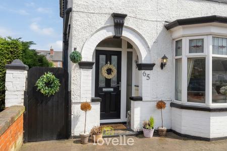 3 bedroom End of terrace house for sale in Queens Parade, Cleethorpes, DN35
