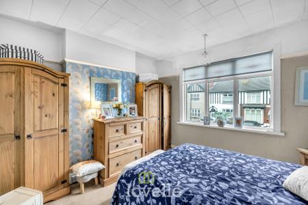 3 bedroom End of terrace house for sale in Queens Parade, Cleethorpes, DN35