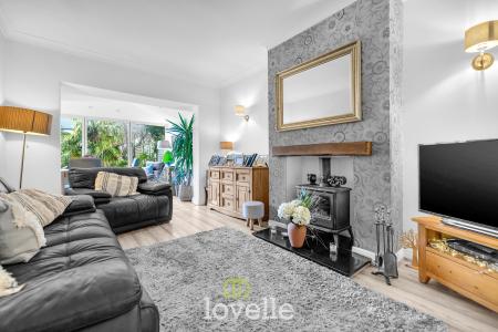 3 bedroom End of terrace house for sale in Queens Parade, Cleethorpes, DN35