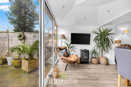 3 bedroom End of terrace house for sale in Queens Parade, Cleethorpes, DN35