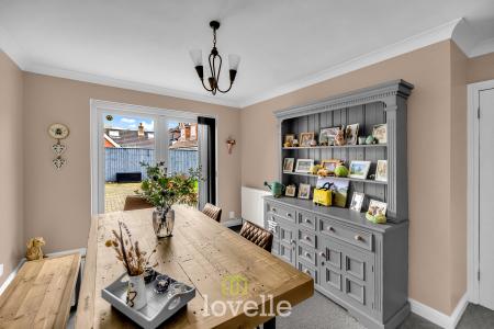 4 bedroom Detached house for sale in Newlands Park, Humberston, DN36