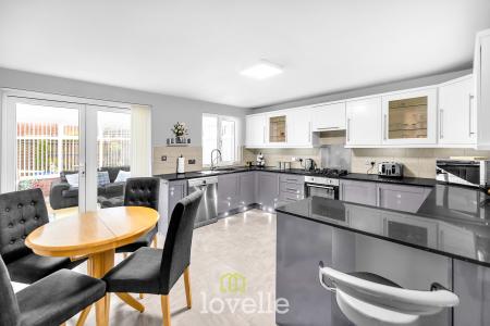 4 bedroom Detached house for sale in Garrick Lane, New Waltham, DN36