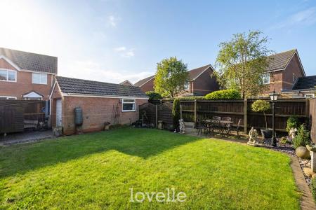 4 bedroom Detached house for sale in Garrick Lane, New Waltham, DN36