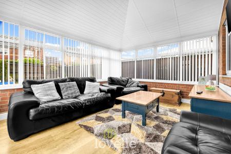 4 bedroom Detached house for sale in Garrick Lane, New Waltham, DN36