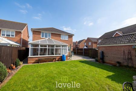 4 bedroom Detached house for sale in Garrick Lane, New Waltham, DN36