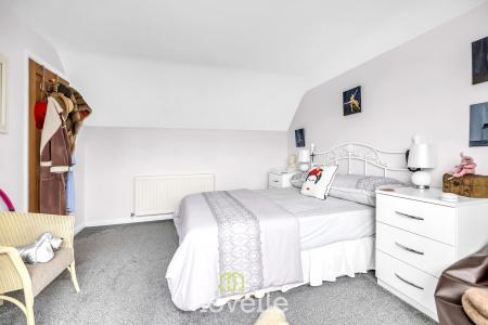 4 bedroom Detached house for sale in Churchthorpe, Fulstow, LN11