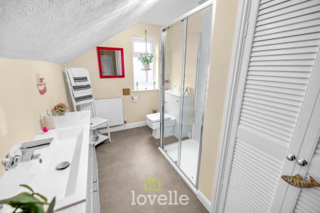 4 bedroom Detached house for sale in Churchthorpe, Fulstow, LN11