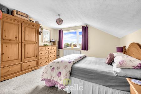 4 bedroom Detached house for sale in Churchthorpe, Fulstow, LN11