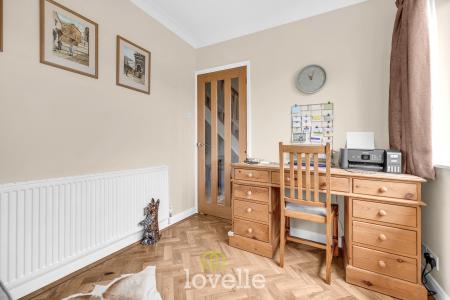 4 bedroom Detached house for sale in Churchthorpe, Fulstow, LN11