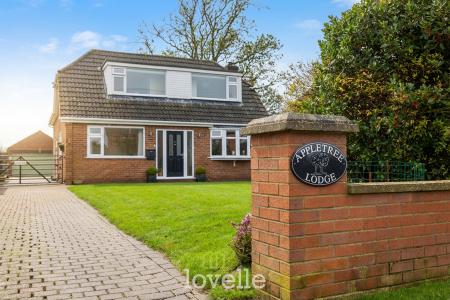 4 bedroom Detached house for sale in Churchthorpe, Fulstow, LN11