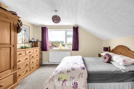 4 bedroom Detached house for sale in Churchthorpe, Fulstow, LN11