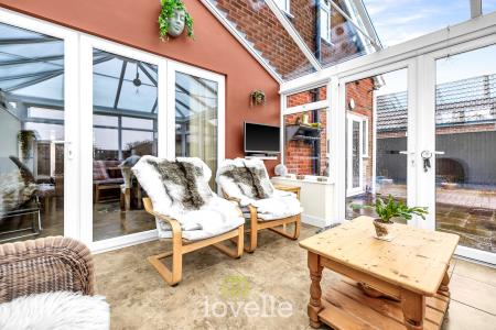 4 bedroom Detached house for sale in Churchthorpe, Fulstow, LN11