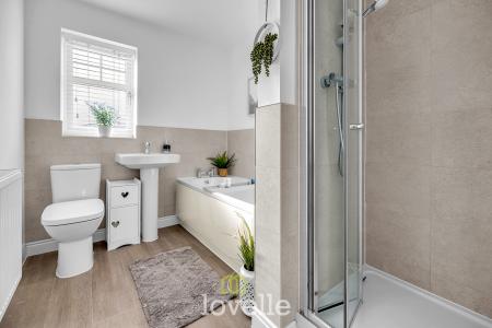 4 bedroom Detached house for sale in Alder Avenue, Humberston, DN36