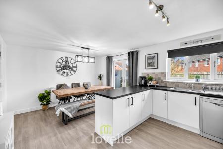 4 bedroom Detached house for sale in Alder Avenue, Humberston, DN36