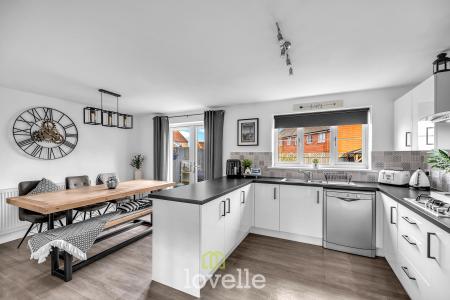 4 bedroom Detached house for sale in Alder Avenue, Humberston, DN36