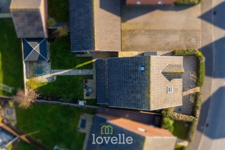 4 bedroom Detached house for sale in Alder Avenue, Humberston, DN36