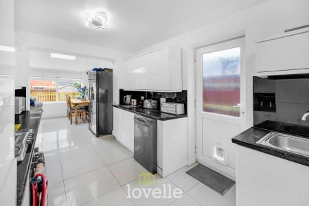 4 bedroom Detached house for sale in Wyndham Road, New Waltham, DN36