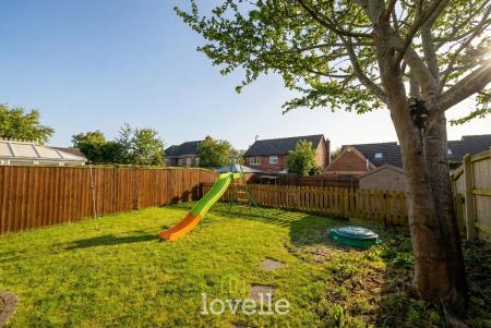 4 bedroom Detached house for sale in Wyndham Road, New Waltham, DN36