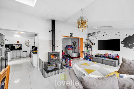 4 bedroom Detached house for sale in Wyndham Road, New Waltham, DN36