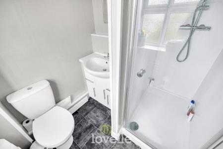 4 bedroom Detached house for sale in Wyndham Road, New Waltham, DN36