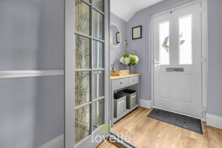 6 bedroom Detached house for sale in Cassbrook Drive, Fulstow, LN11