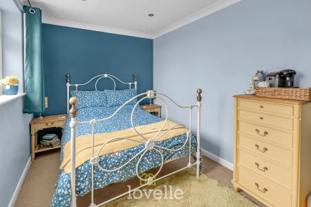 6 bedroom Detached house for sale in Cassbrook Drive, Fulstow, LN11