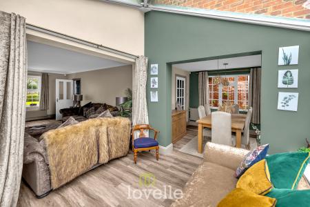 6 bedroom Detached house for sale in Cassbrook Drive, Fulstow, LN11