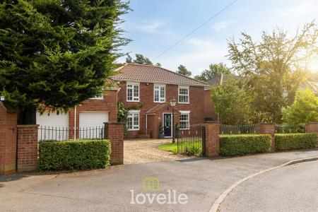 6 bedroom Detached house for sale in Cassbrook Drive, Fulstow, LN11