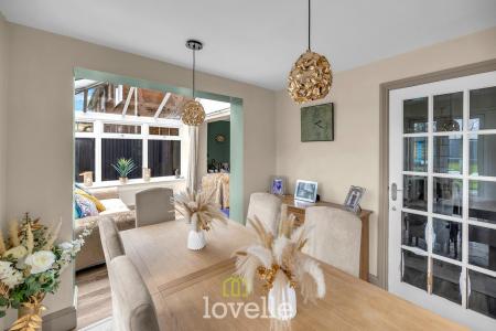 6 bedroom Detached house for sale in Cassbrook Drive, Fulstow, LN11