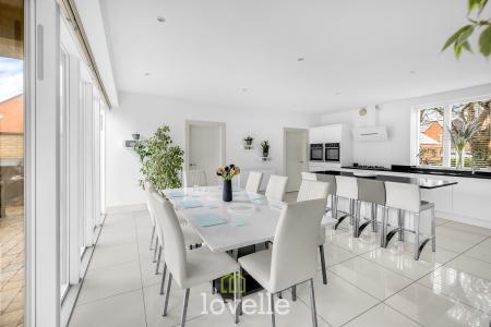 4 bedroom Detached house for sale in The Birches, Humberston, DN36