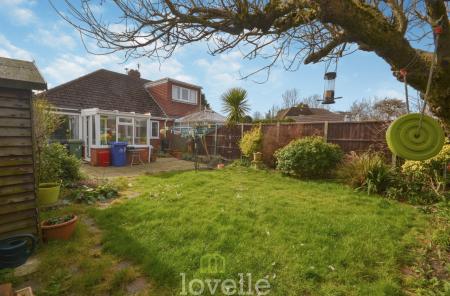 2 bedroom Semi-detached bungalow for sale in Marquis Avenue, New Waltham, DN36