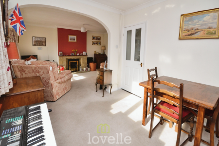 2 bedroom Semi-detached bungalow for sale in Marquis Avenue, New Waltham, DN36