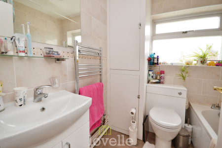 2 bedroom Semi-detached bungalow for sale in Marquis Avenue, New Waltham, DN36