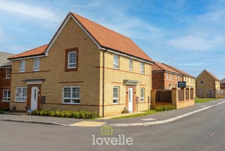 3 bedroom Semi-detached house for sale in Binbrook Drive, New Waltham, DN36