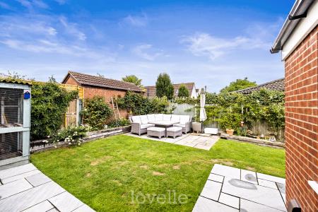 4 bedroom Semi-detached house for sale in Westlands Avenue, Tetney, DN36