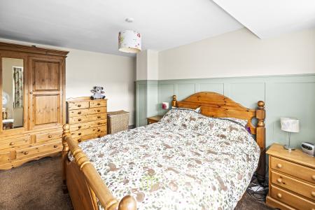 4 bedroom Semi-detached house for sale in Westlands Avenue, Tetney, DN36