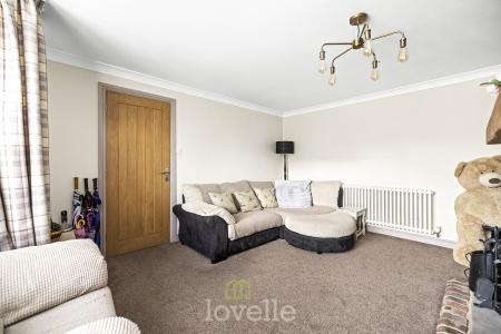 4 bedroom Semi-detached house for sale in Westlands Avenue, Tetney, DN36