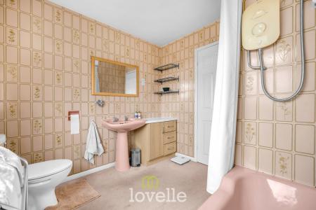 3 bedroom Detached house for sale in Hardys Road, Cleethorpes, DN35