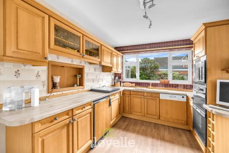 3 bedroom Detached house for sale in Hardys Road, Cleethorpes, DN35